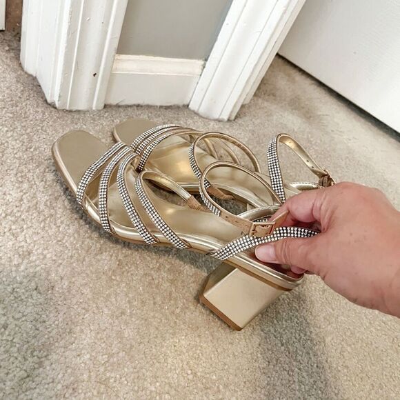 Naturalizer Niko 2 Studded Cushioned Strappy Ankle Adjustable Strap Heel Sandals - Picture 7 of 16